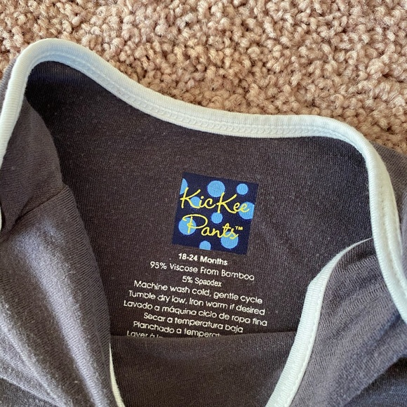 One piece - Picture 2 of 4